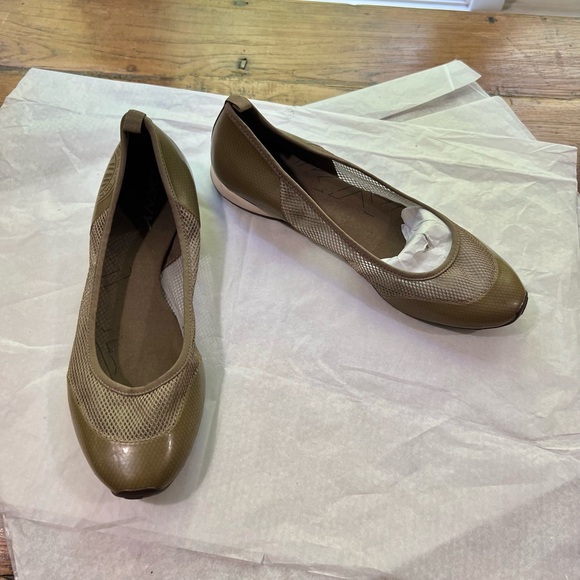 DKNY Taupe Mesh Slip on Flat - Picture 2 of 4